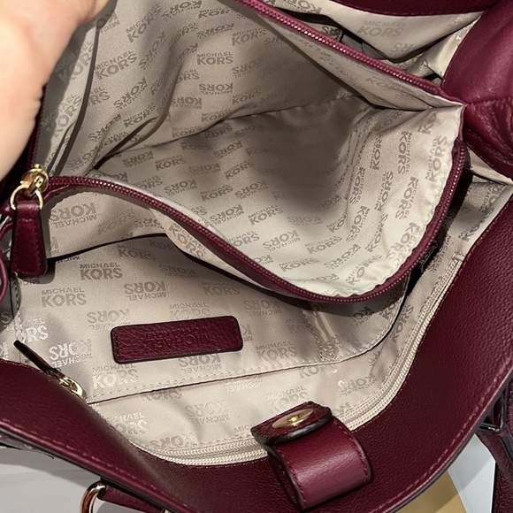 MICHAEL Michael Kors Gold Stud Large Double Handle Shoulder Tote Bag - Picture 12 of 14